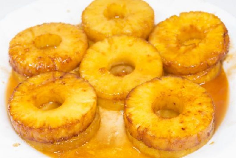 Grilled Pineapple Slices with Cinnamon